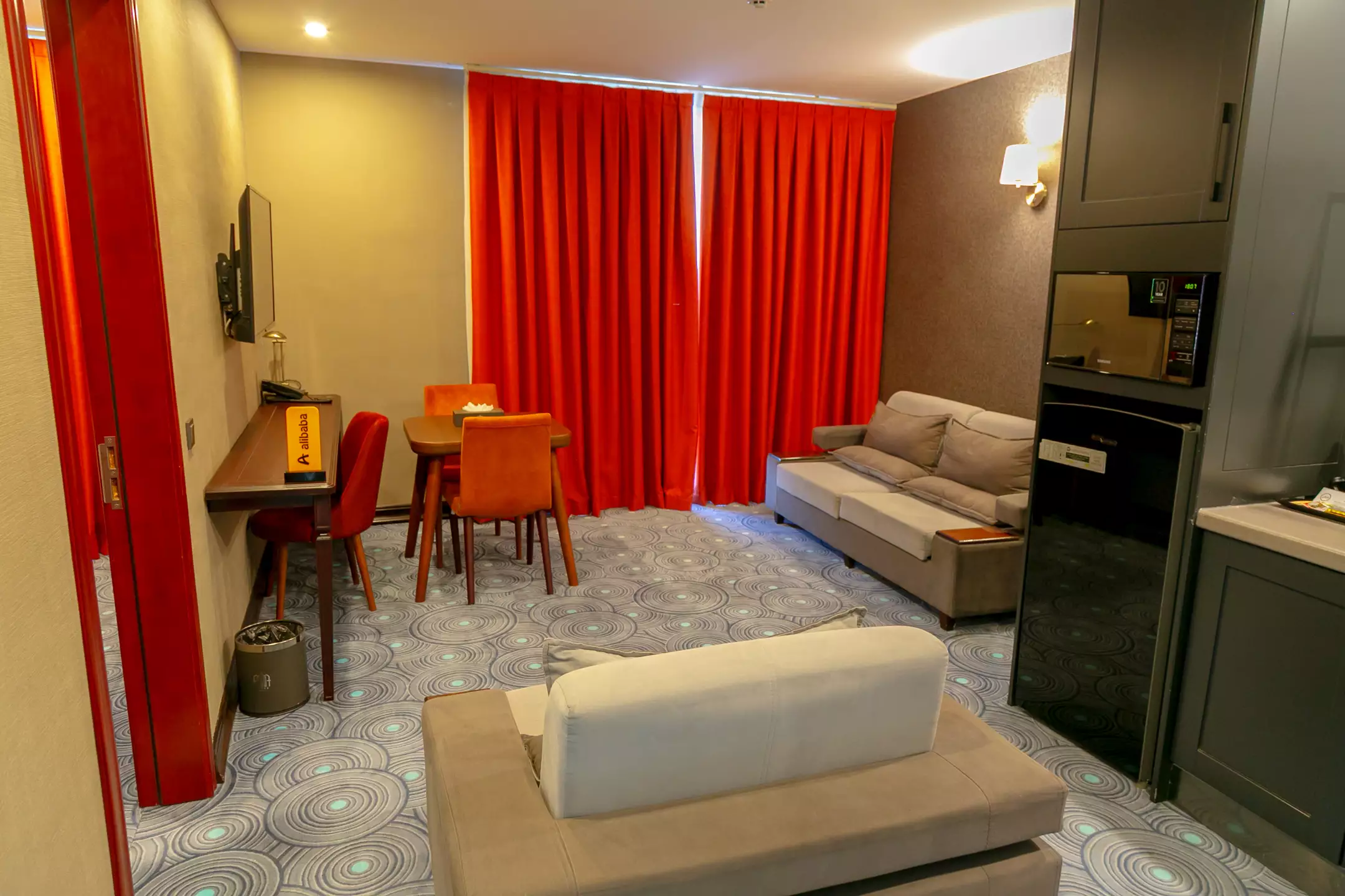 Alibaba https://cdn.alibaba.ir/ostorage/hotel-accommodation-images/685fa614a1e6f83605b73a9e_سوییت یک خوابه چهار تخته  (1).webp